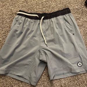 VUORI SHORTS